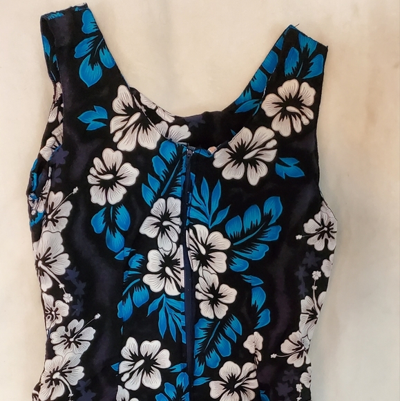 Hibiscus Collection Hawaii Summer Dress blue with white flowers medium-sized - Picture 5 of 5